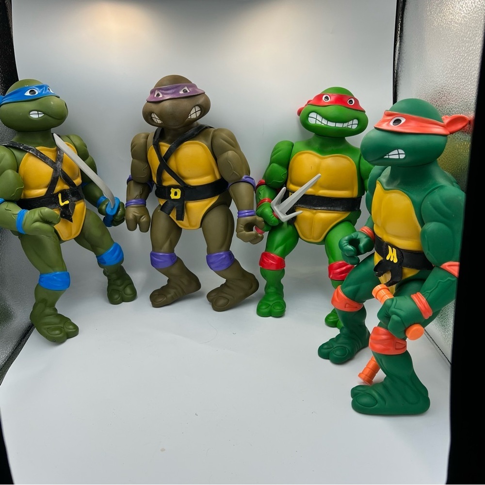 Green and Yellow Ninja Turtle Action Figures Playset